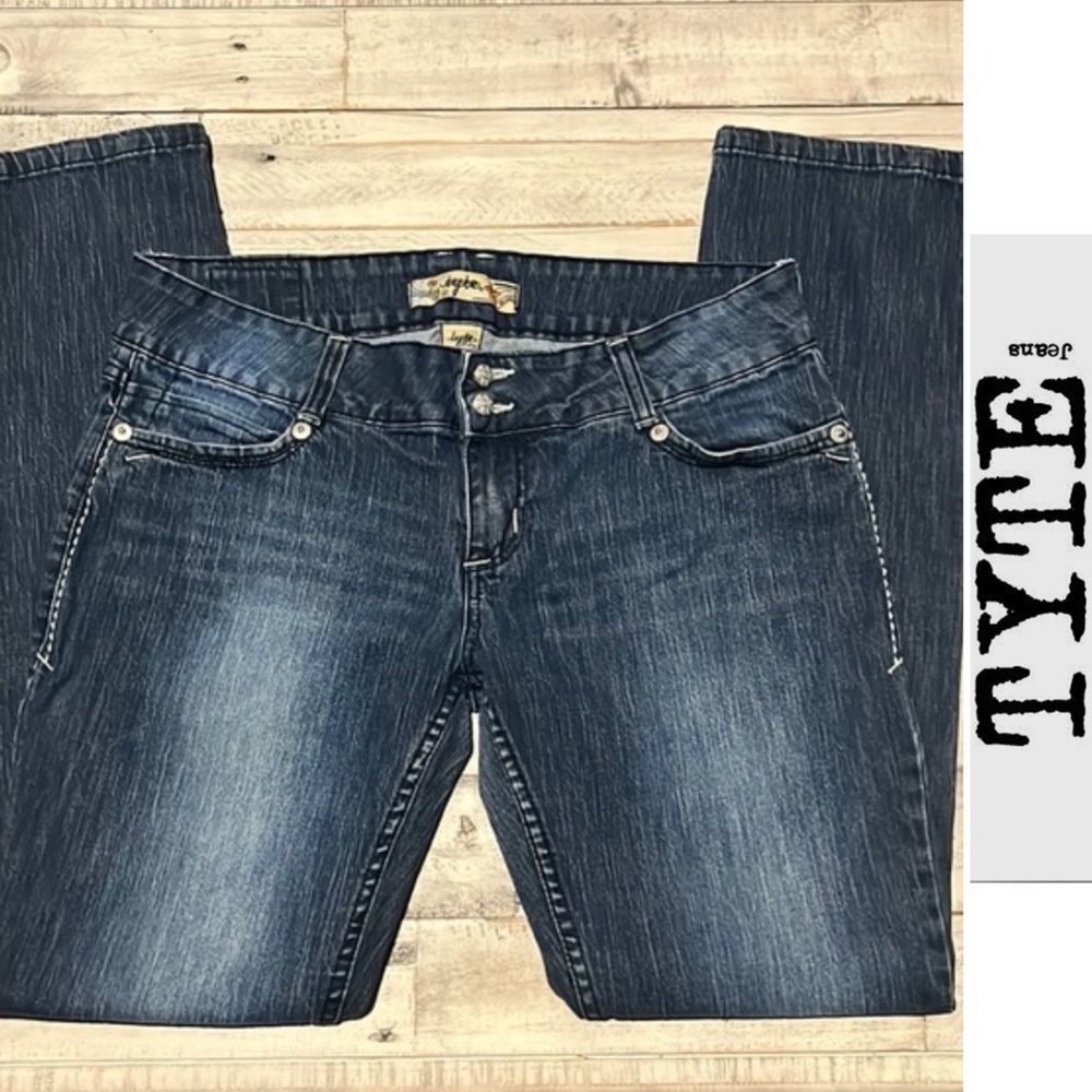 Tyte Straight Leg Women’s Jeans